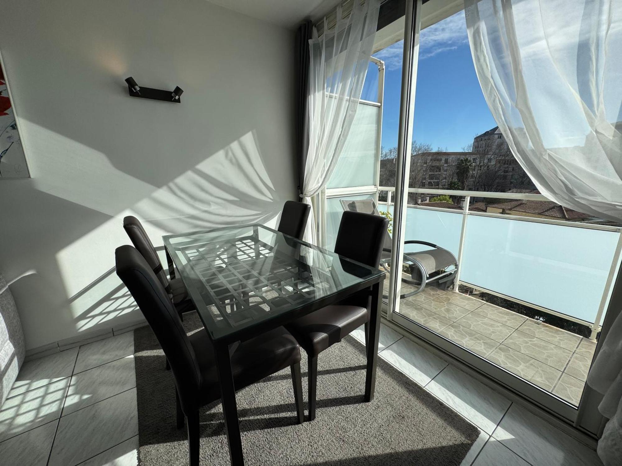 Appartement Port Marianne Монпелие Екстериор снимка